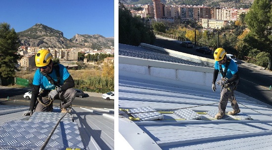 Escalera de trabajo para tejados en aluminio, flexible y plegable