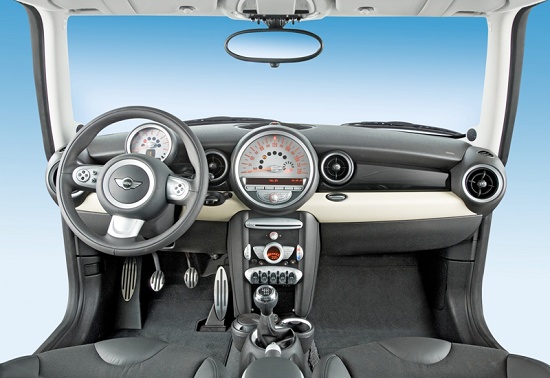 Foto de Máquinas y tecnología para la Industria automotriz